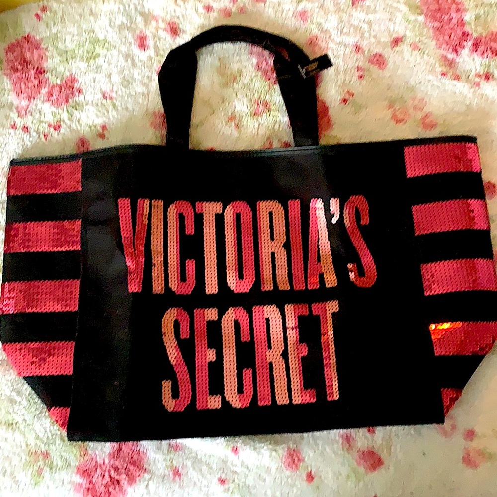 NWT VS sequined tote/bag with handles.